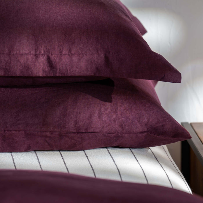 Aubergine French Linen Duvet Cover bedroom detail | Soak and Sleep