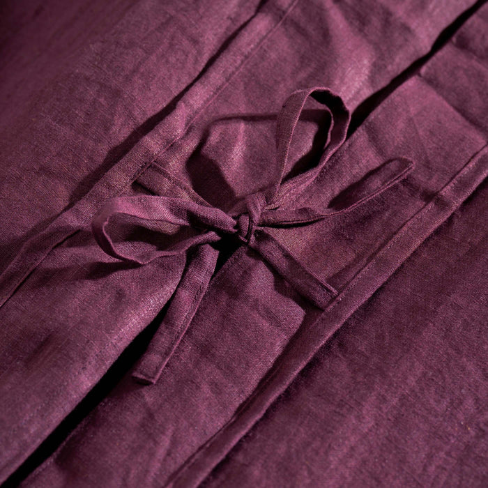 Aubergine French Linen Duvet Cover close-up detail 1 | Soak and Sleep