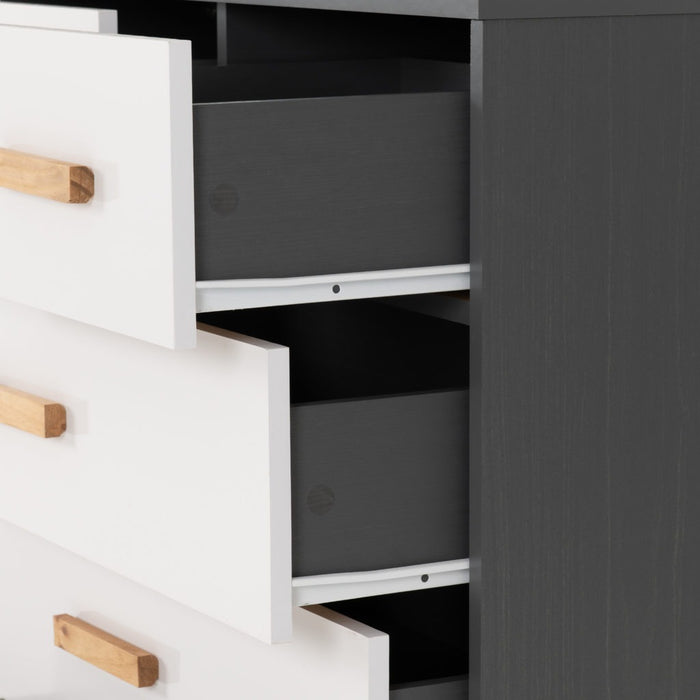 Cleveland-3-2-chest-drawers-runners