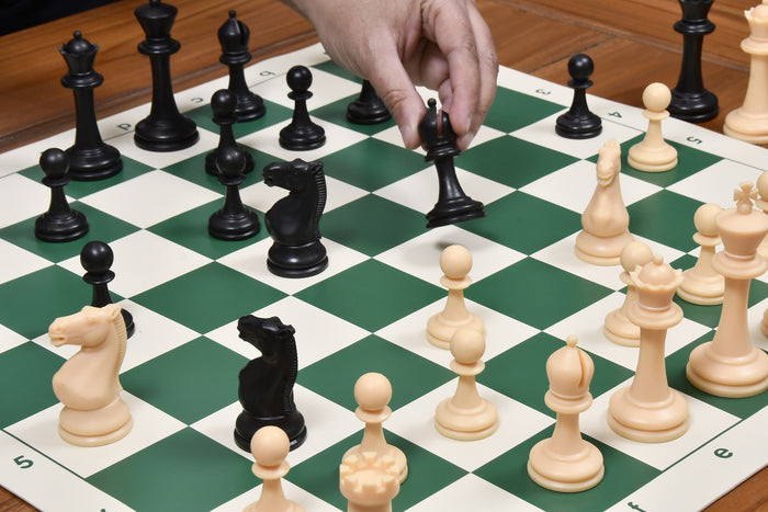 International Series Unweighted Tournament Plastic Chess Set 3.8" King