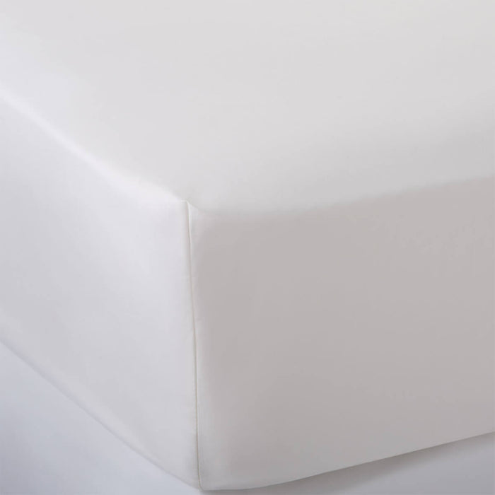 Ivory 600 Thread Count Egyptian Cotton Flat Sheet close-up detail | Soak and Sleep
