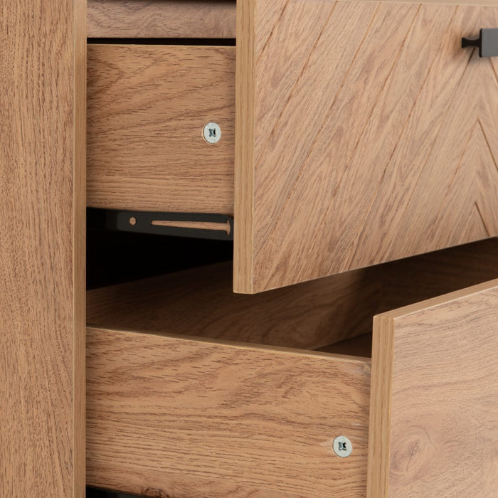 Leon-3-drawer-chest-drawer