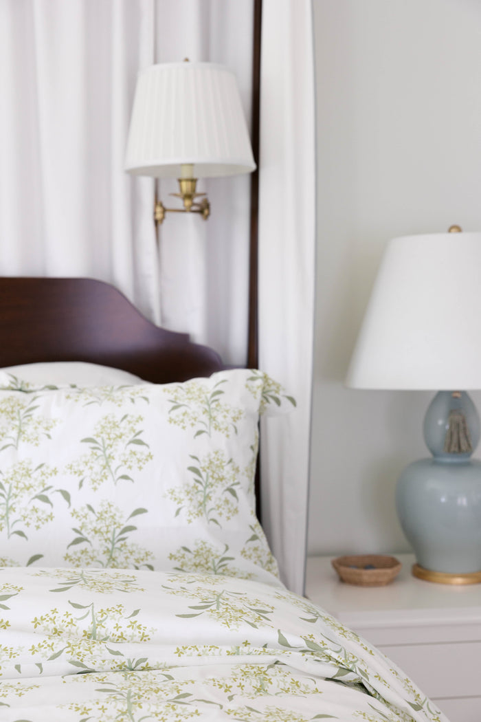 Lilac in Green Flat Sheet