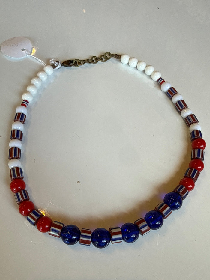 Salute Short Beaded Necklace