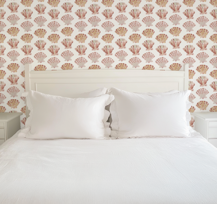 Scallops in White Wallpaper