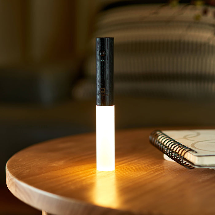 Smart Baton Light: Walnut