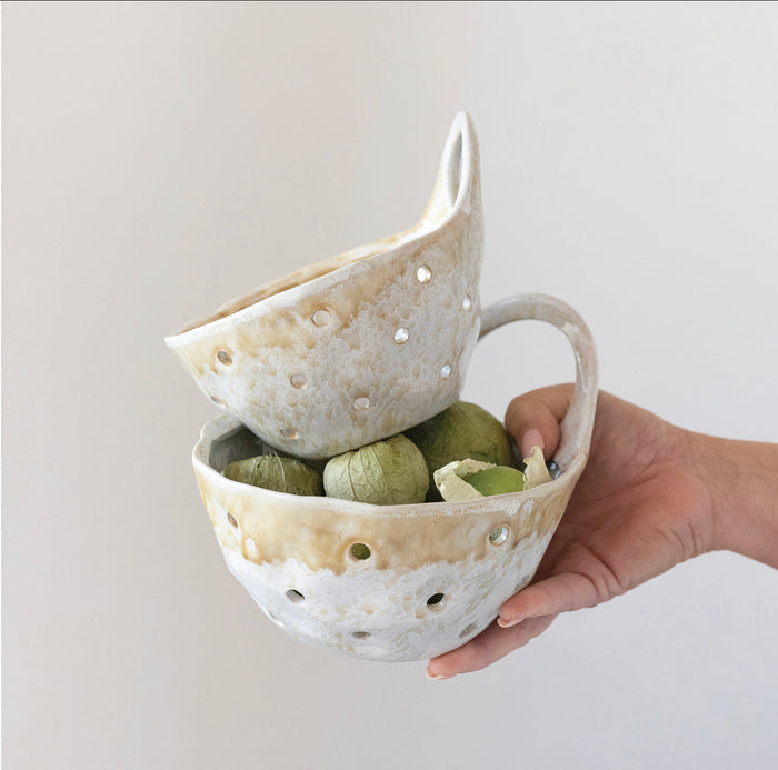 Stoneware Berry Bowl w/Handle (2 sizes to choose from)