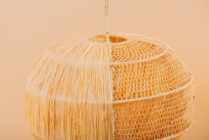 Suspension boule en raphia - Africancreates