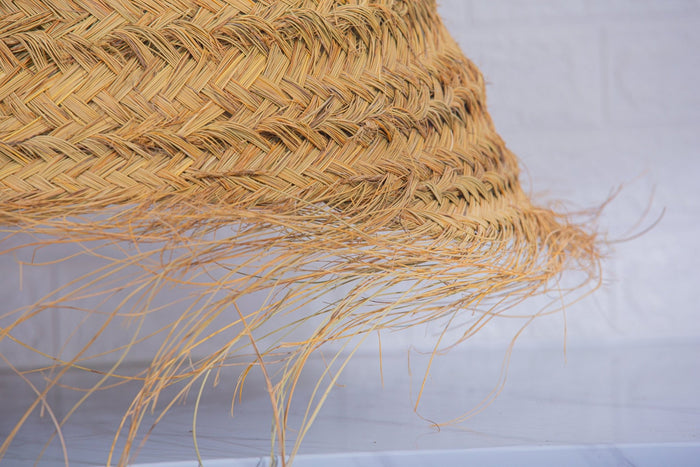 Suspension en forme de parapluie en paille de doum tressée en fibres naturelles - Africancreates