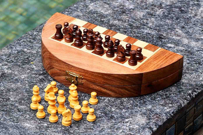 Travel Folding Magnetic Round Chess Set in Sheesham & Maple 8.75"- King