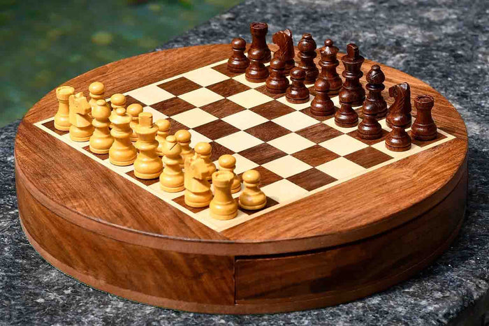 Travel Round Magnetic Chess Set in Sheesham & Maple Wood 9"