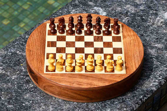 Travel Round Magnetic Chess Set in Sheesham & Maple Wood 9"